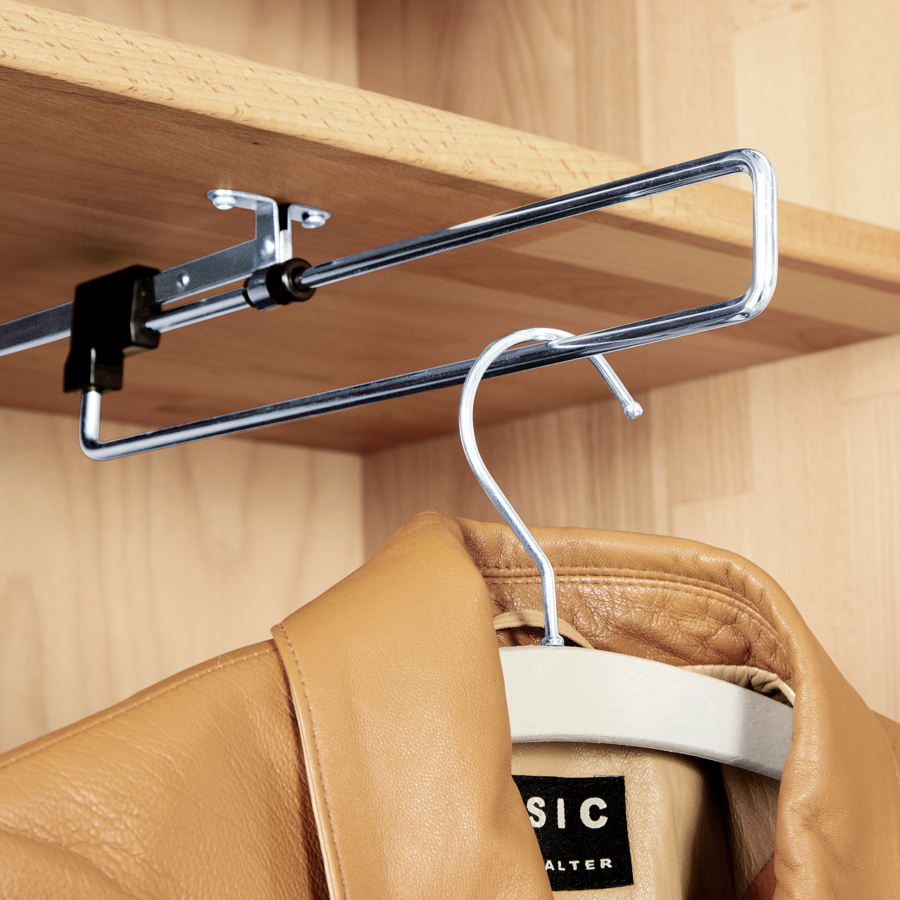 VALMONDO Dielenschrank Pour