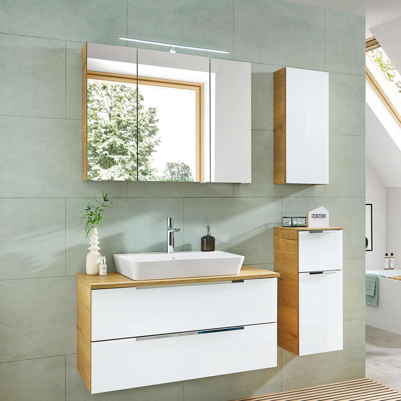 MONDO Spiegelschrank 3-türig Arta 4