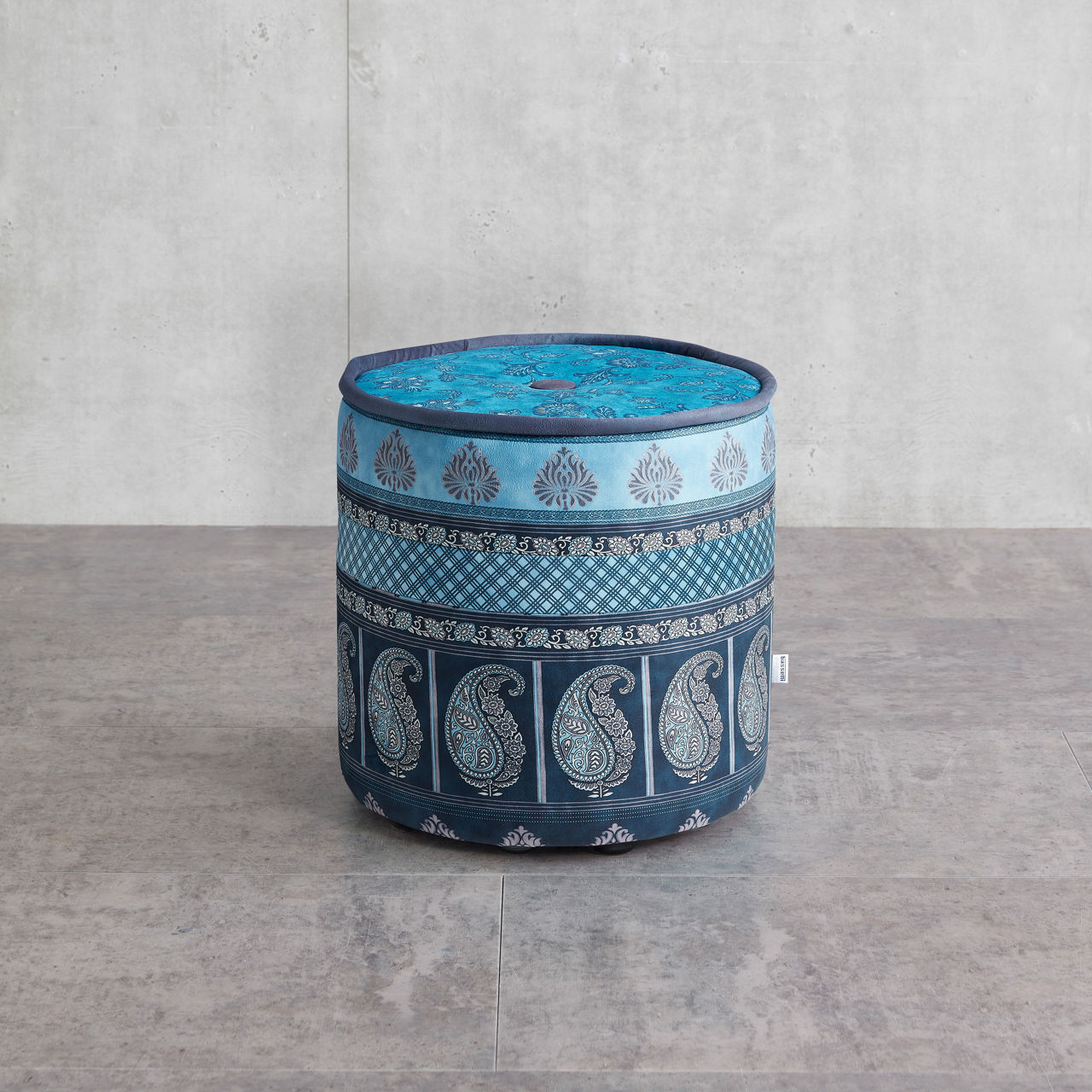  Hocker Tinetto "Bassetti Kollektion" 1