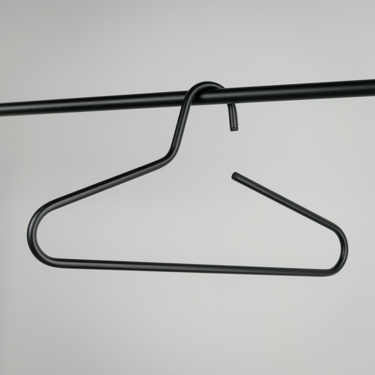  Coat hangers (set of 5 pieces) Victorie