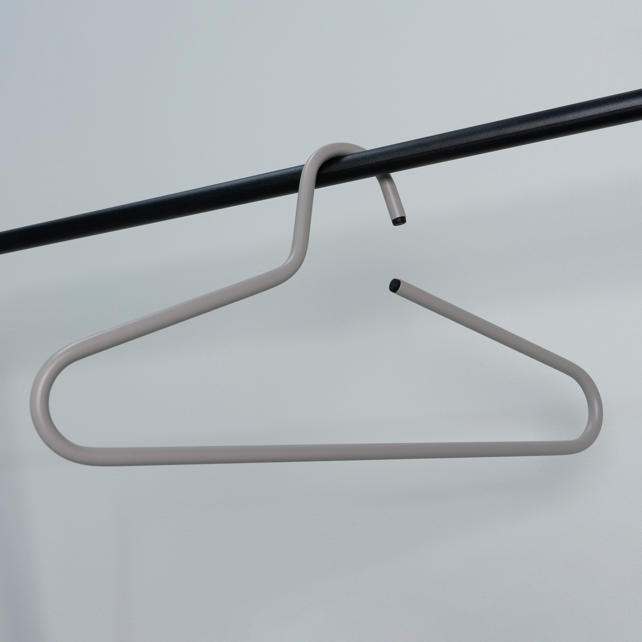  Coat hangers (set of 5 pieces) Victorie