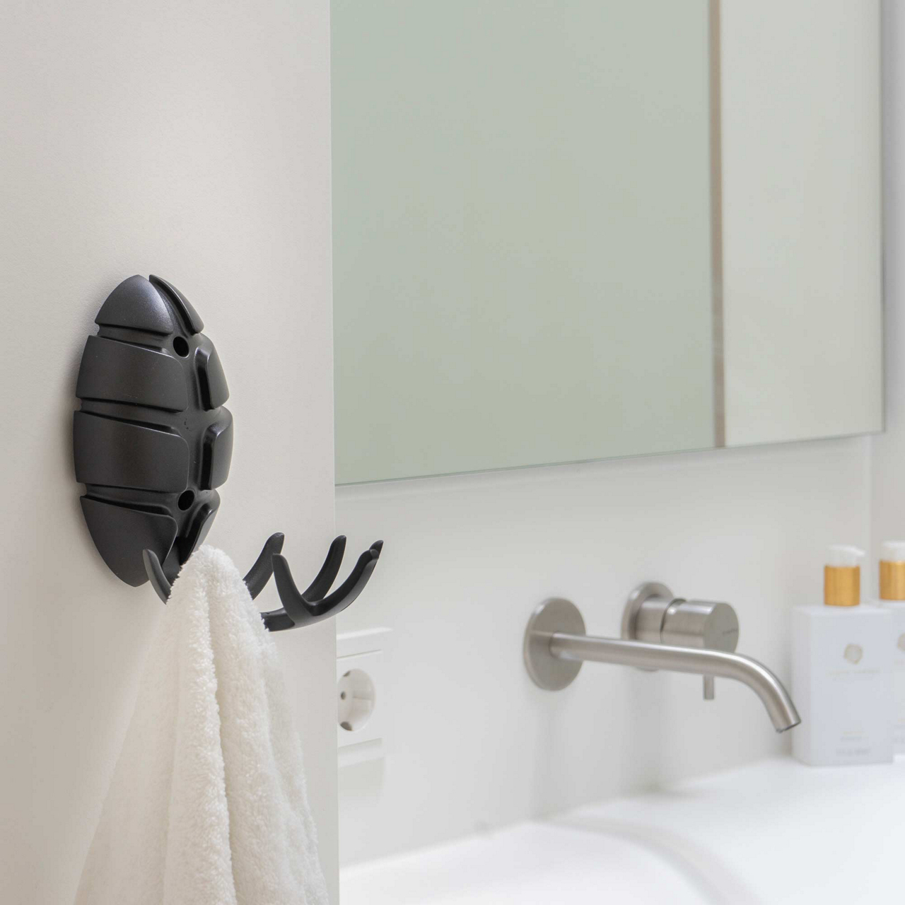  Coat rack Bug 3