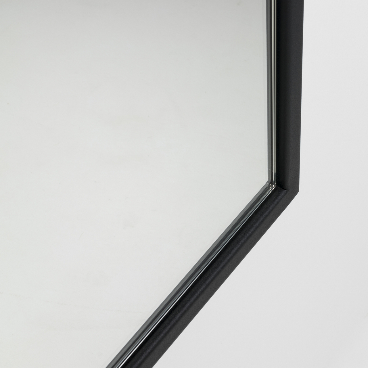  Mirror School