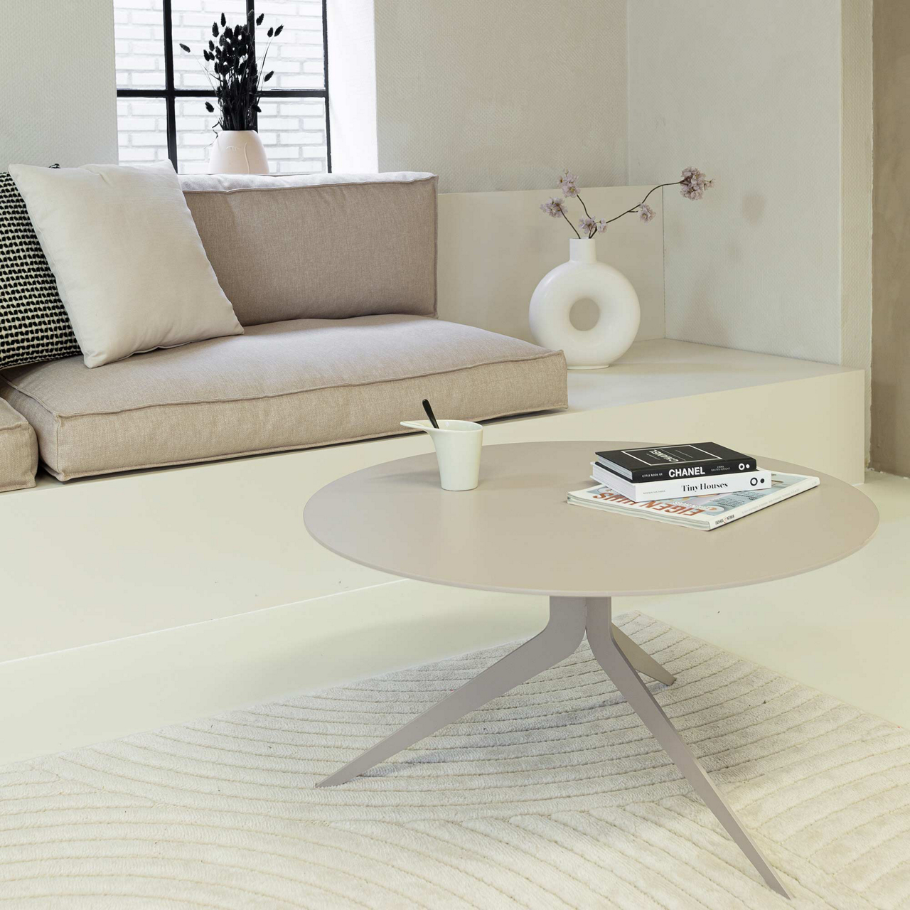  Coffee table Daley