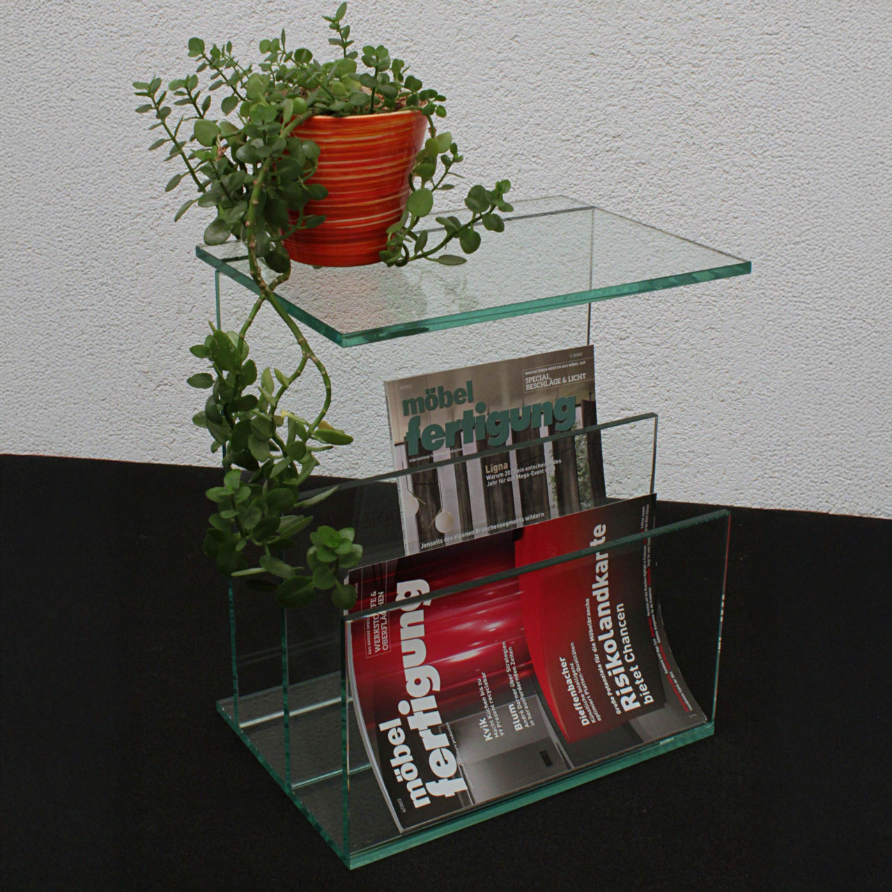  Zeitungsständer Jenny 1