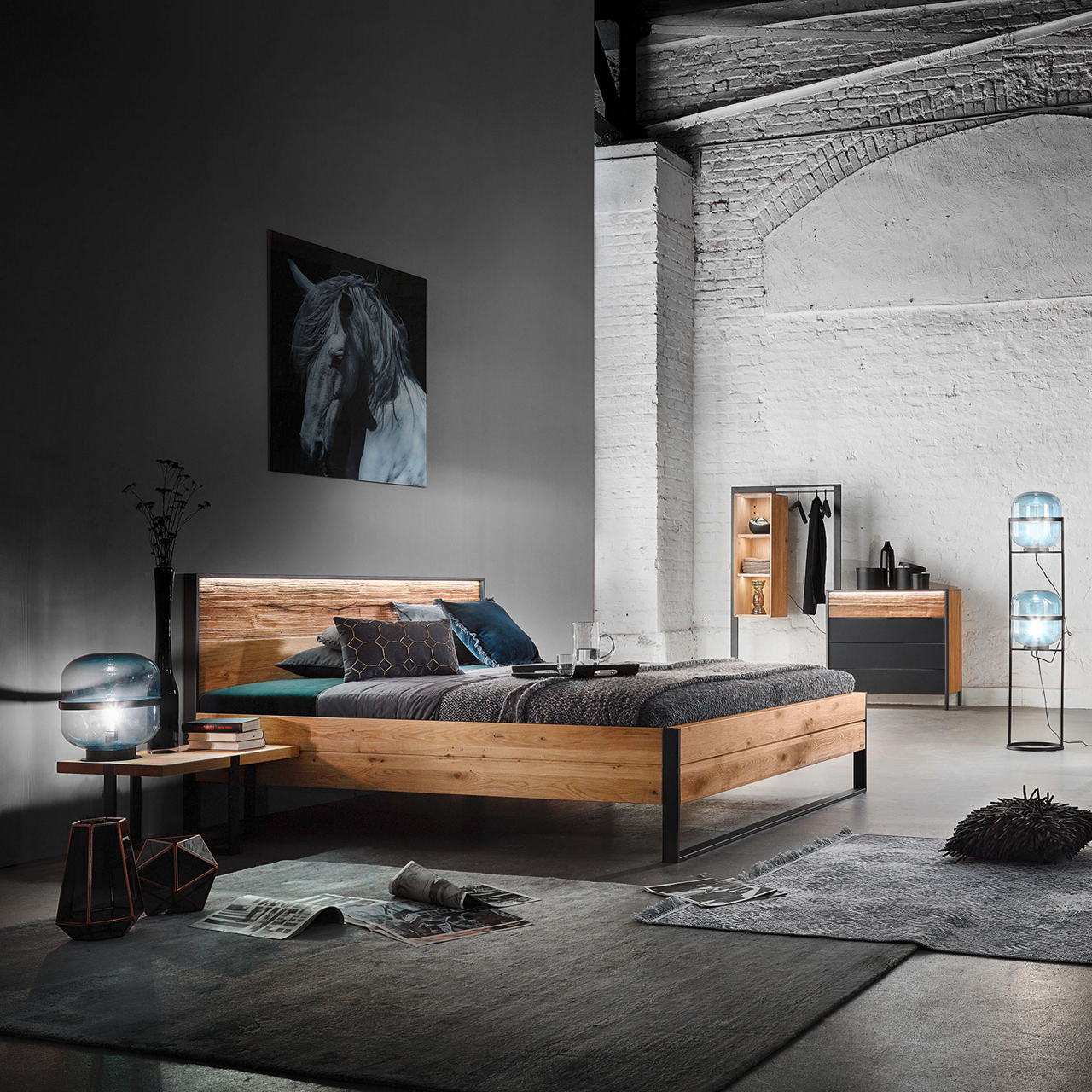  Bett Steel