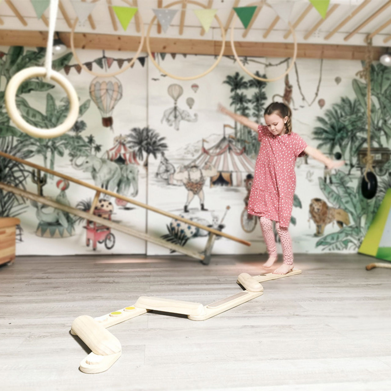 Small Foot Balancierstege  2