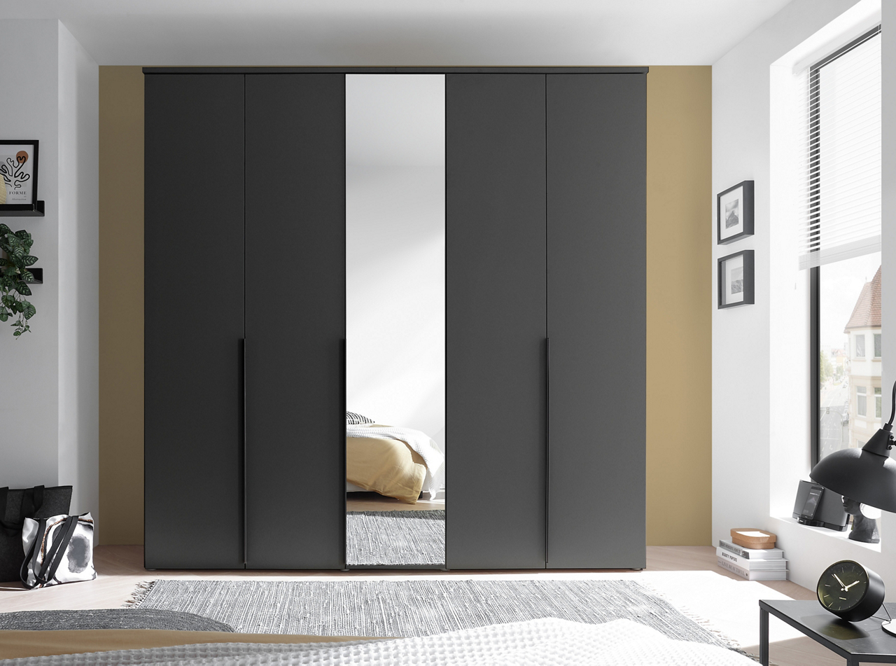  Kleiderschrank Kevo 1