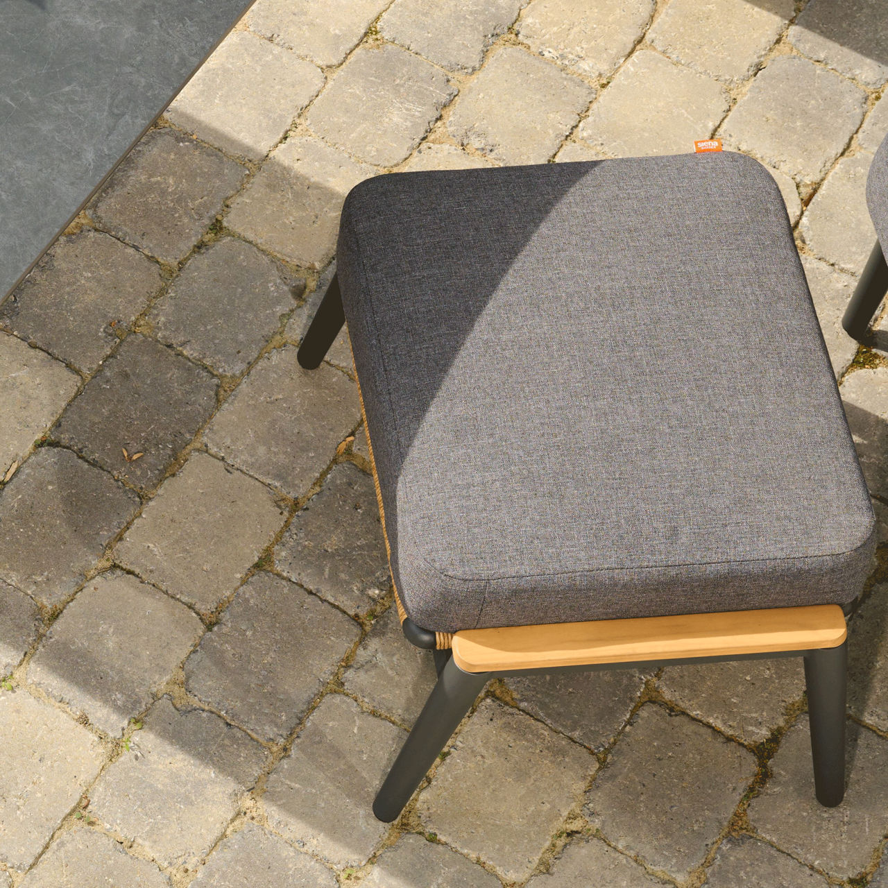 OUTDOOR Hocker Roma 2