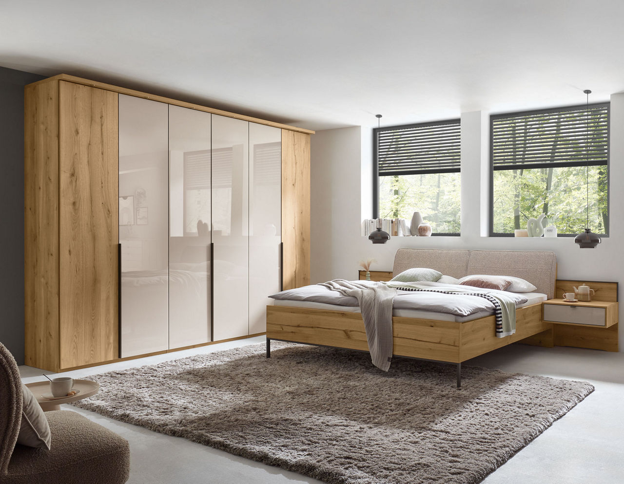 MONDO Drehtürenschrank 6-türig Laccato 1