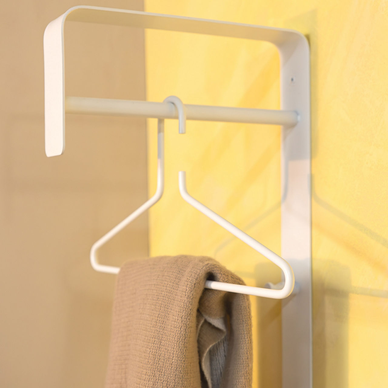  Garderobe Arcus Bar 4