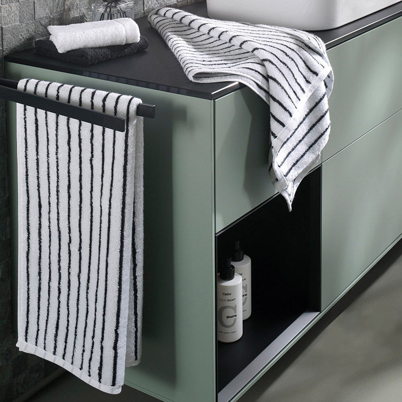  Duschtuch Black&White Streifen 1